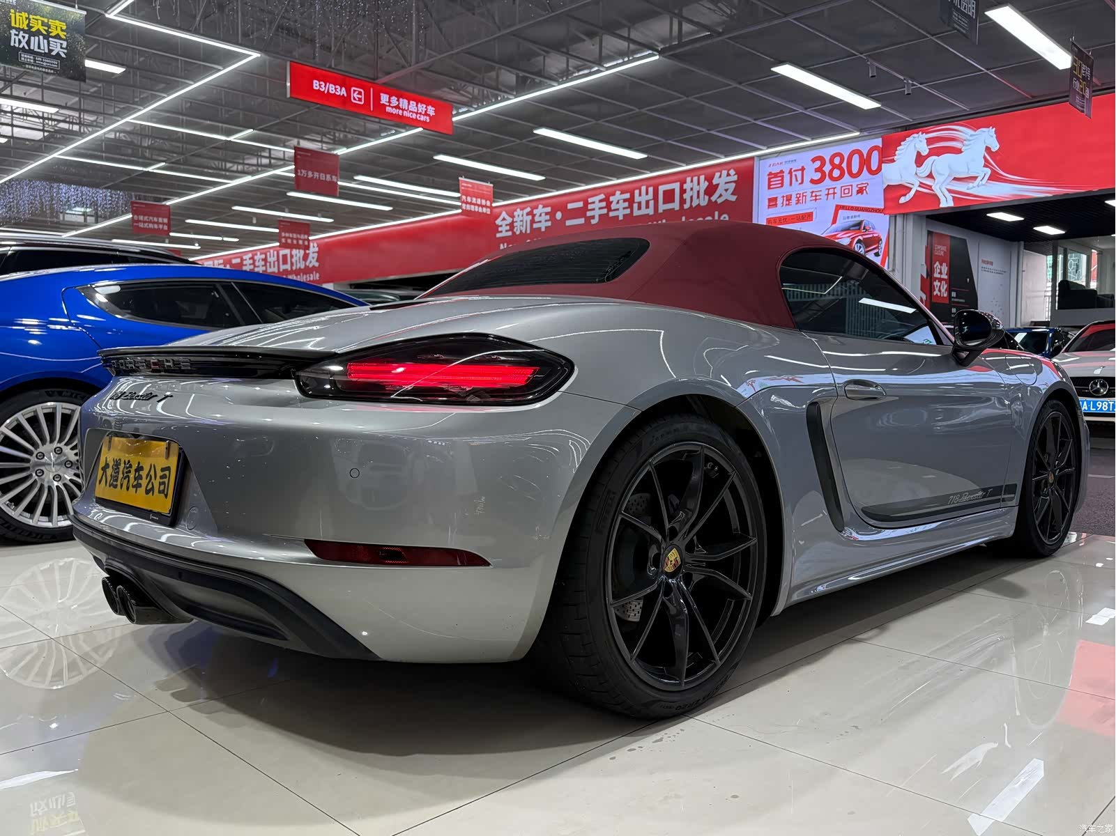 Porsche Boxster, 2021 все фото