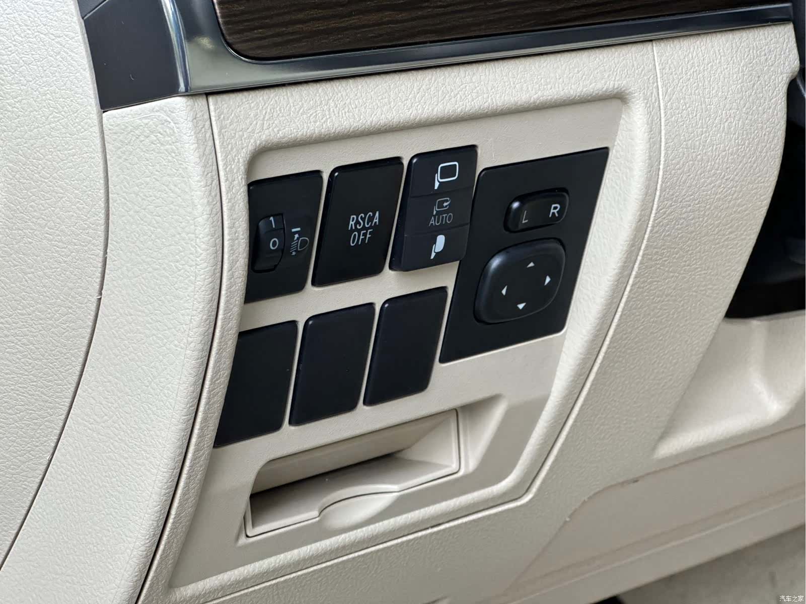 Toyota Land Cruiser, 2020 19