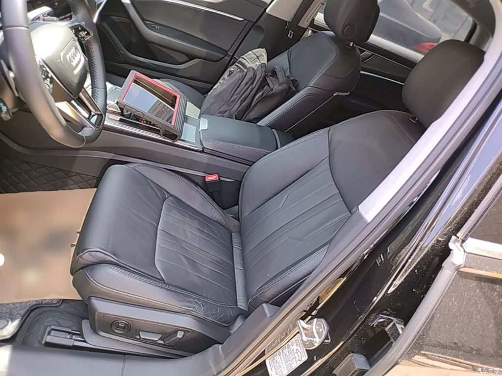 Audi A6L, 2020 15