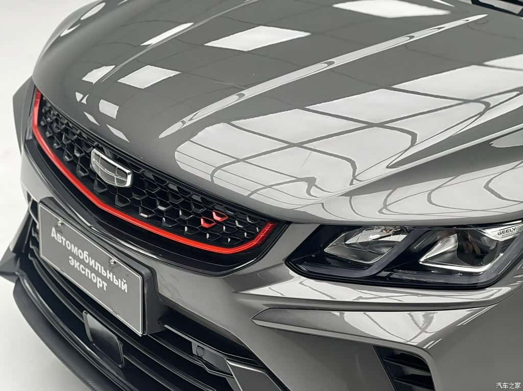 Geely Coolray, 2022 11