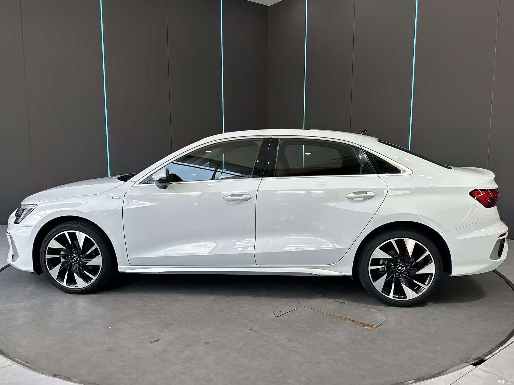 Audi A3, 2024 все фото