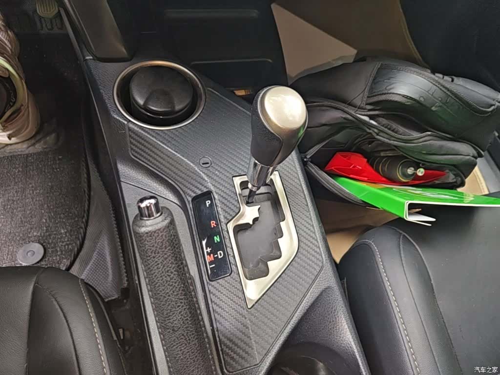 Toyota RAV4, 2015 10