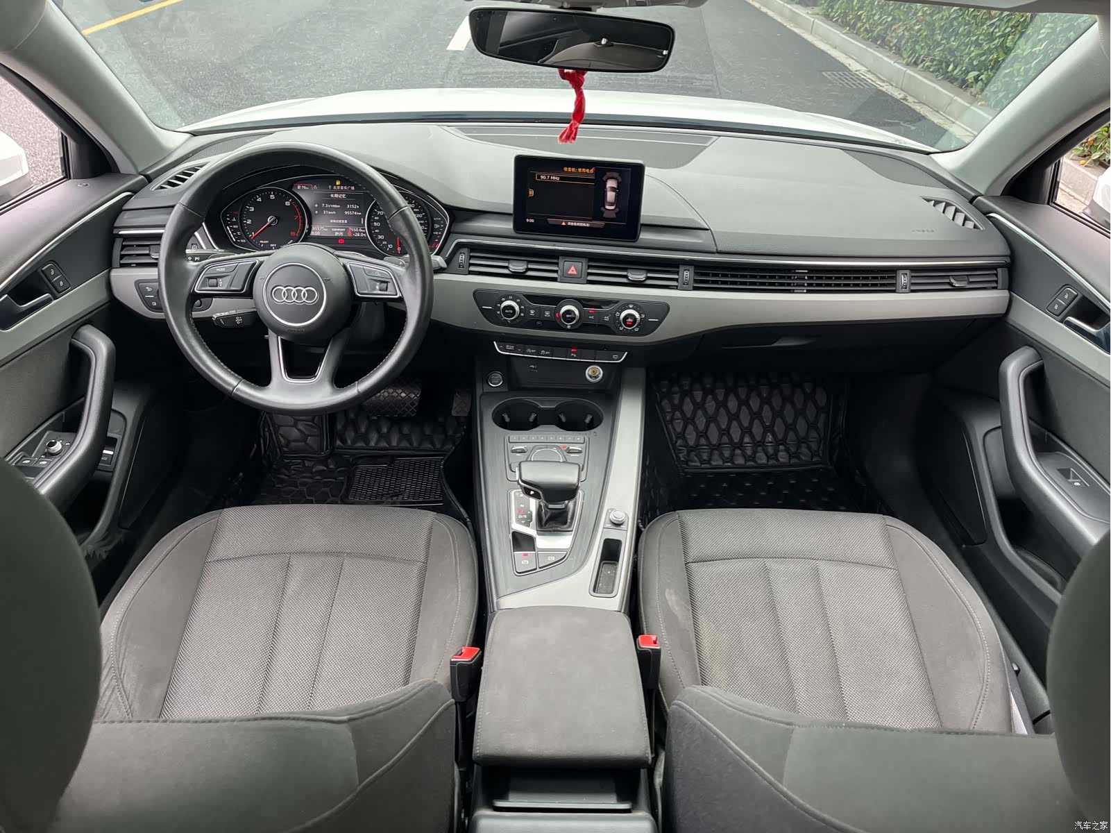 Audi A4L, 2018 15