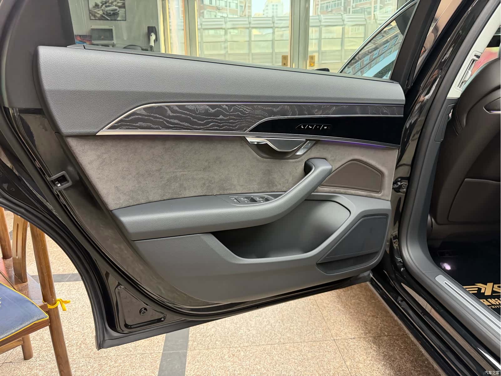 Audi A8L, 2021 19