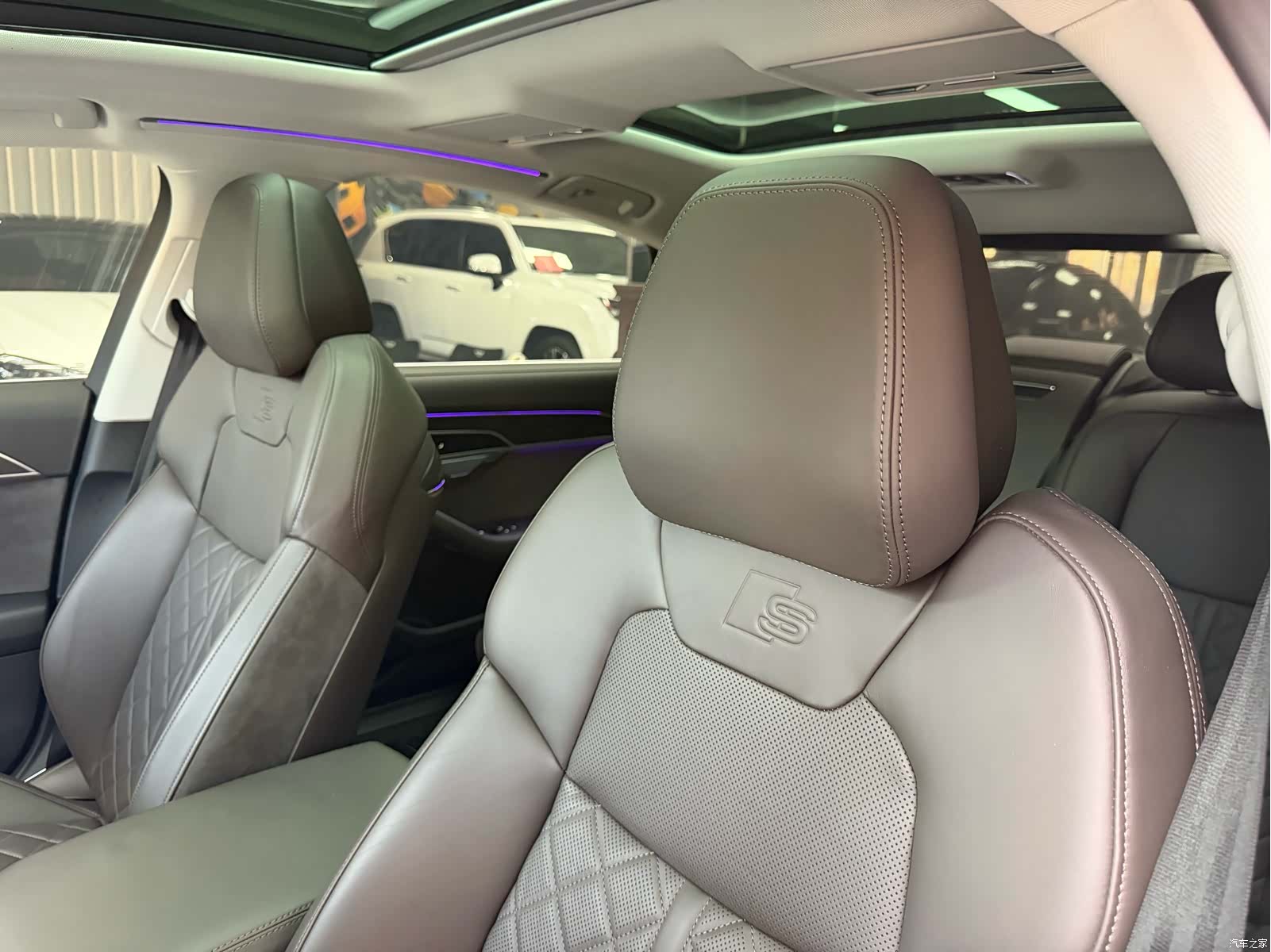 Audi A8L, 2021 12