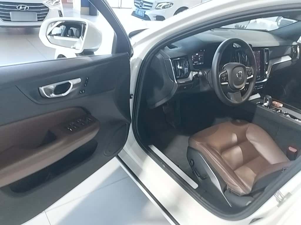 Volvo S60, 2022 16