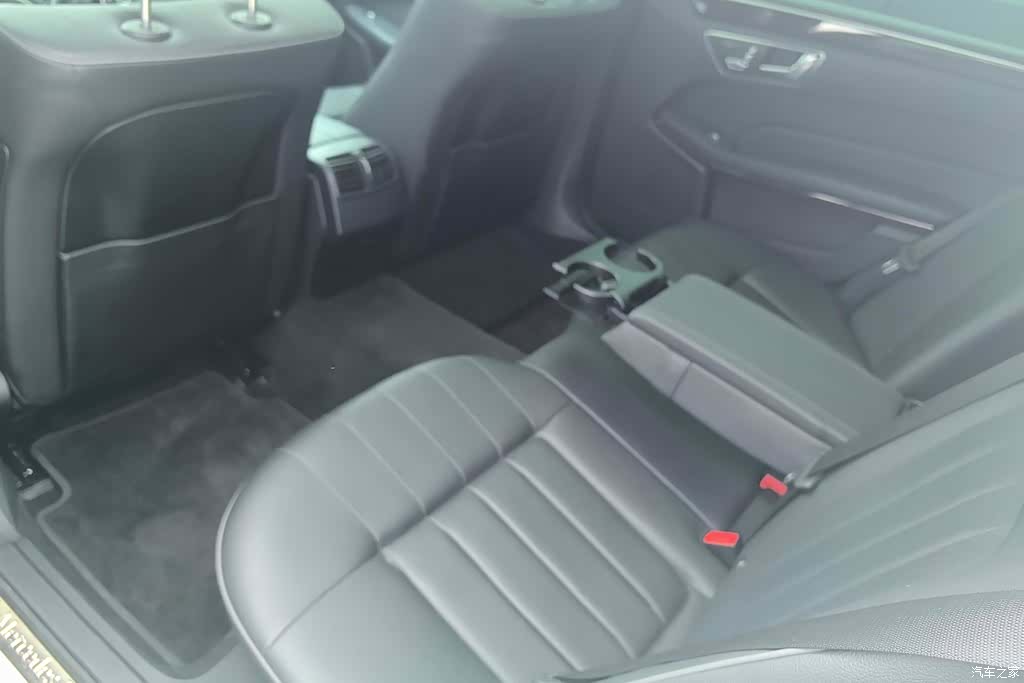 Mercedes-Benz E-Class, 2014 11