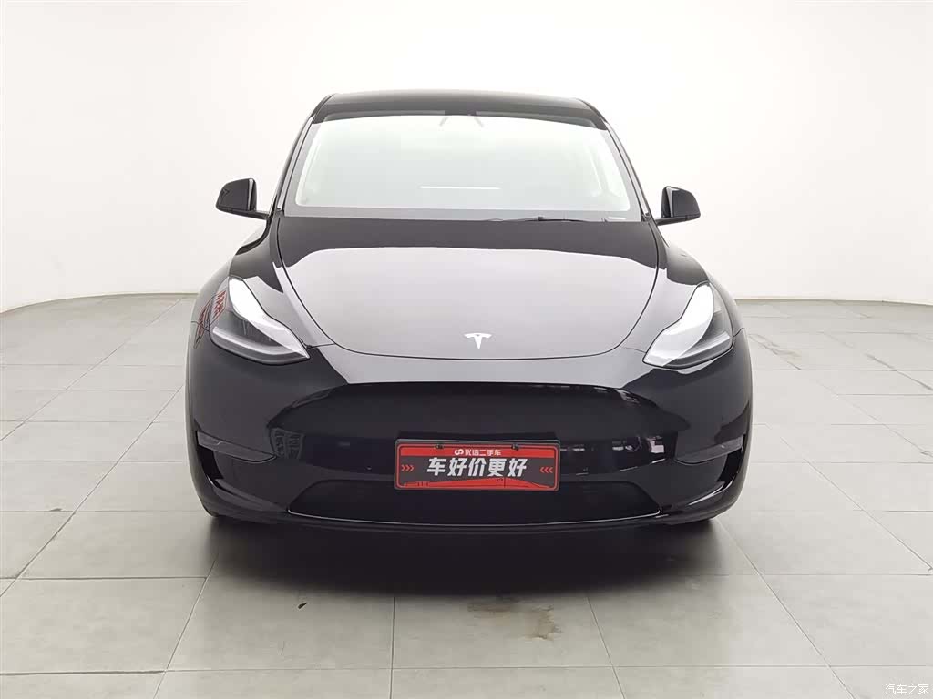 Tesla Model Y, 2021 3