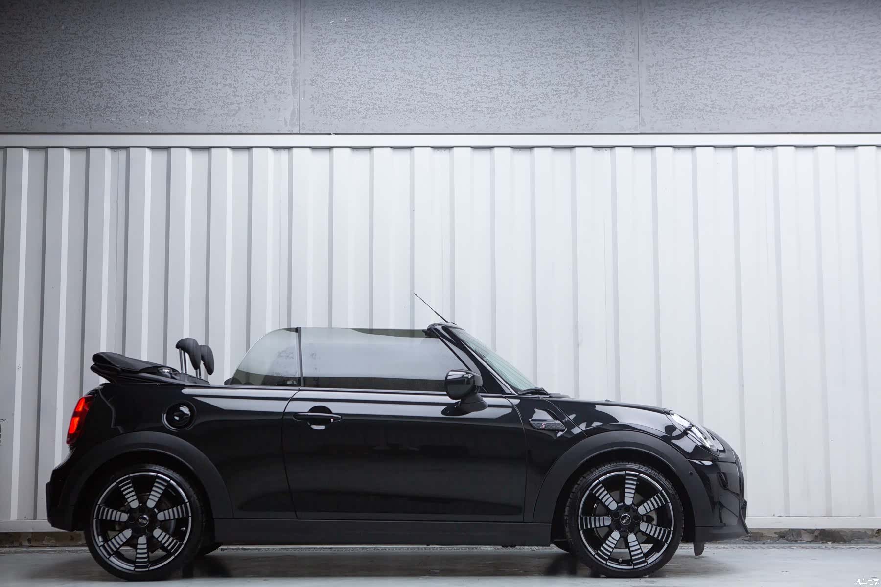 Mini Cooper, 2023 все фото