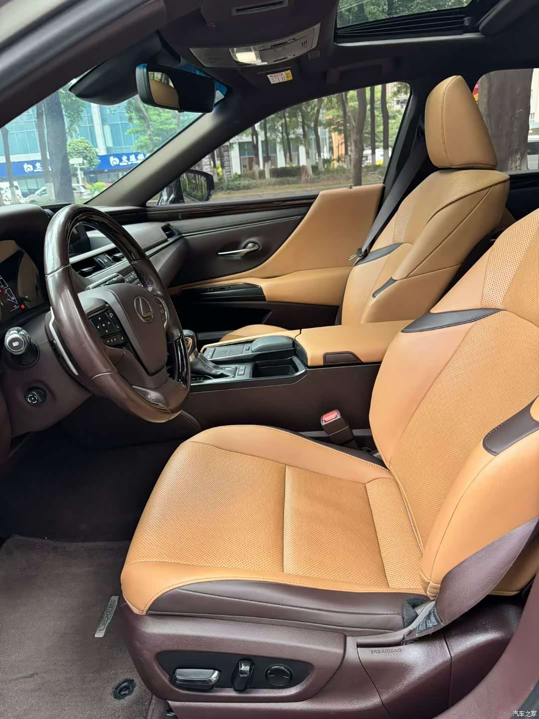 Lexus ES, 2019 8