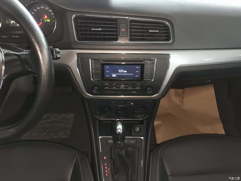 Volkswagen Lavida, 2016 13