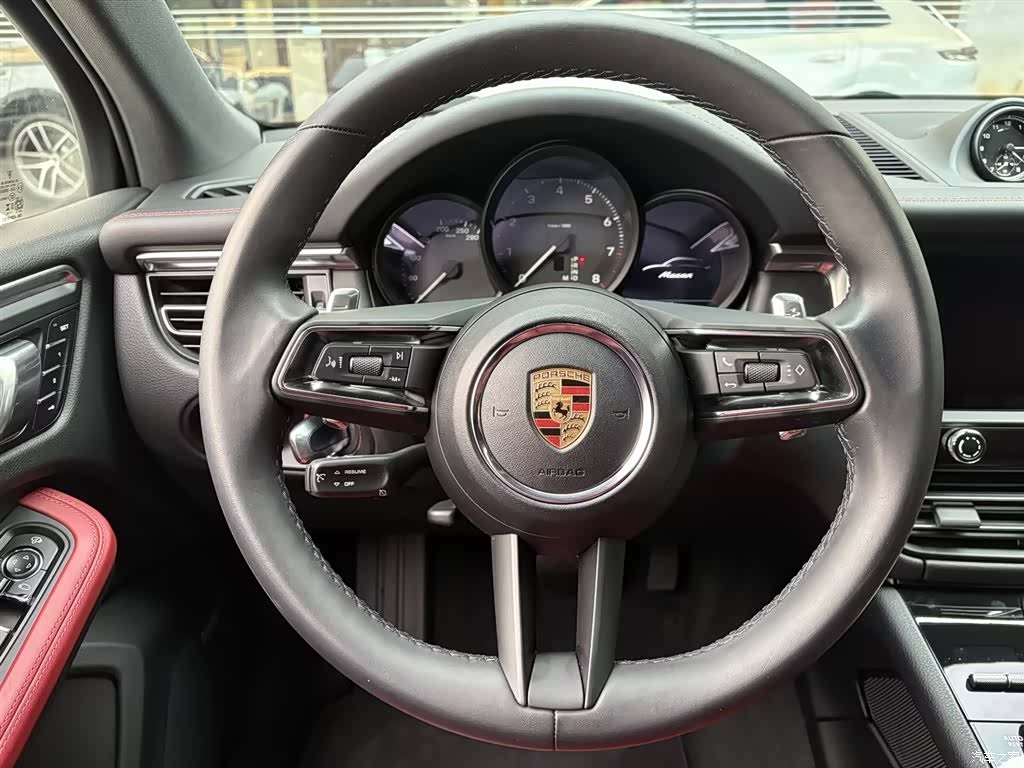 Porsche Macan, 2023 10