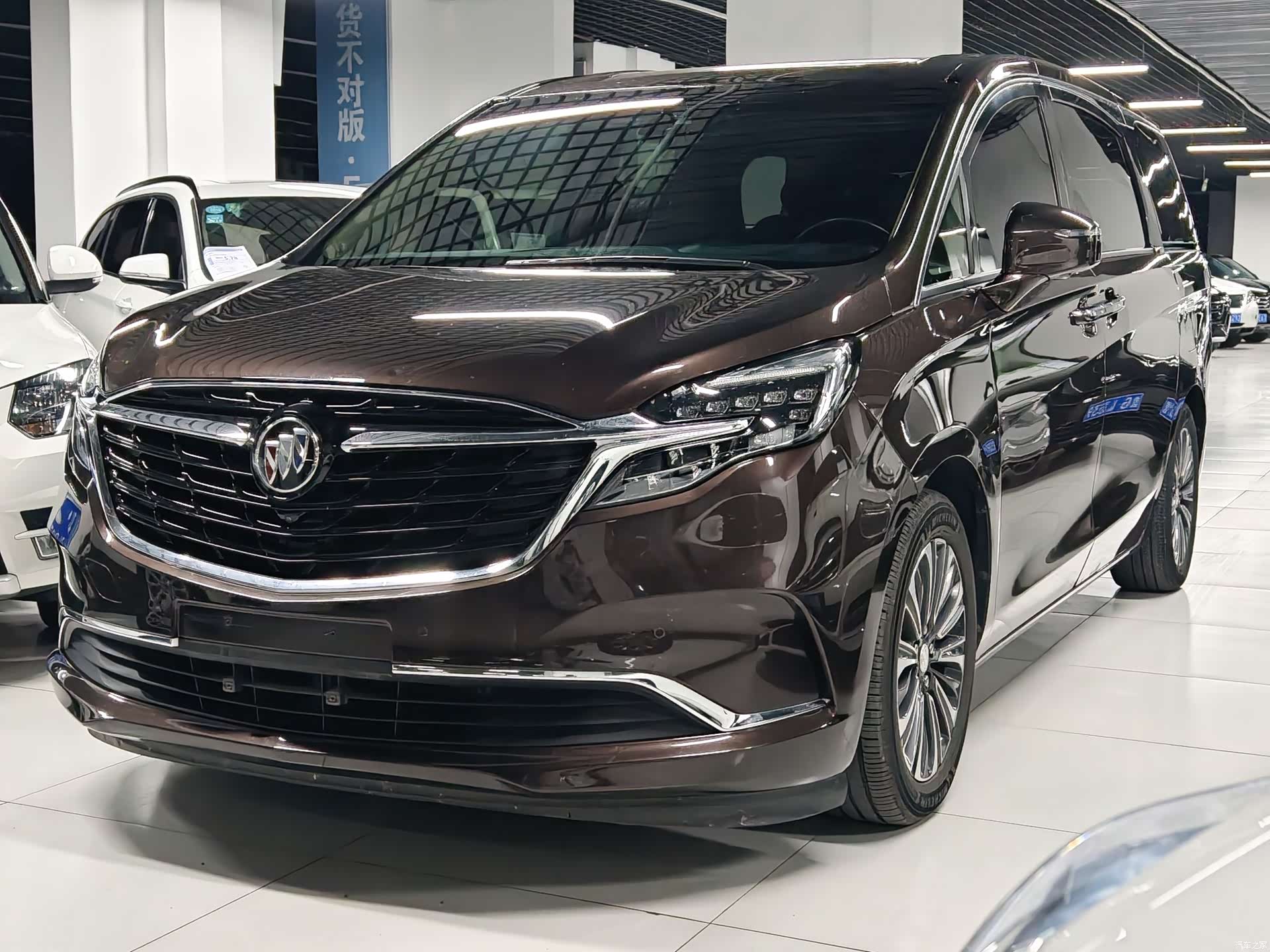 Buick GL8, 2021 1