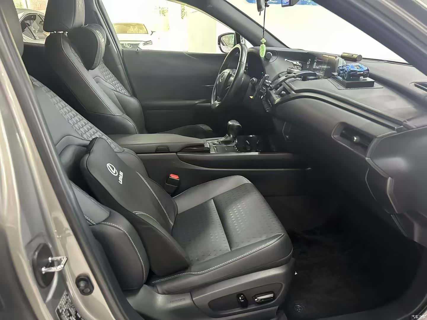 Lexus UX, 2021 7