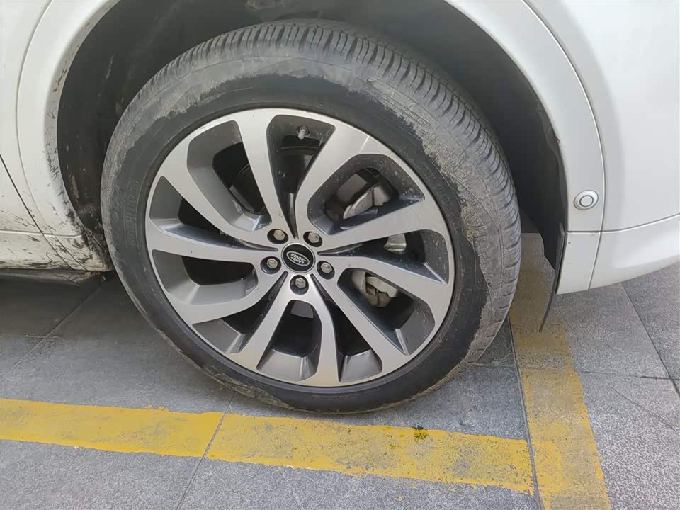 Land Rover Discover sports