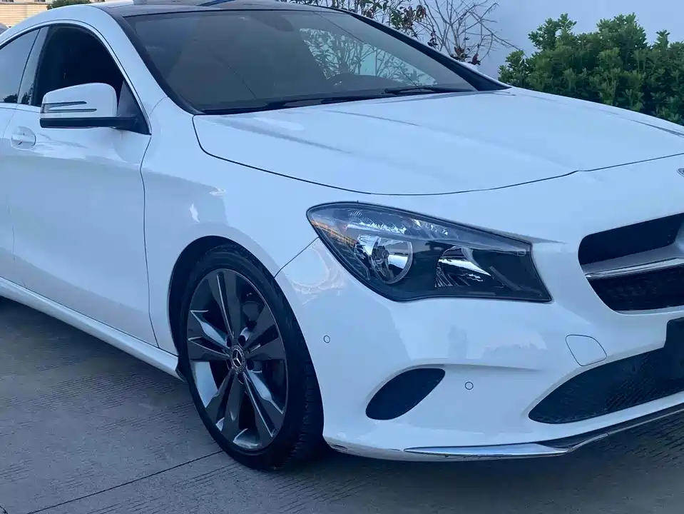 Mercedes-Benz CLA