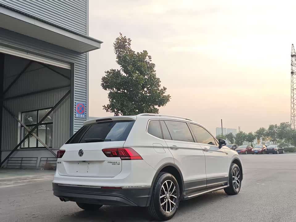 Volkswagen Tiguan L