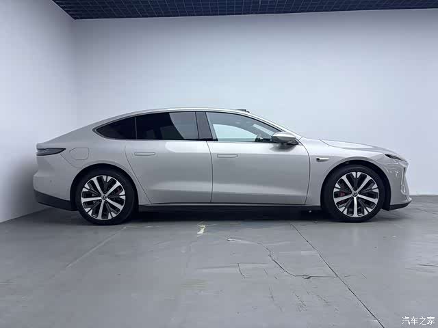 NIO ET7, 2023 все фото