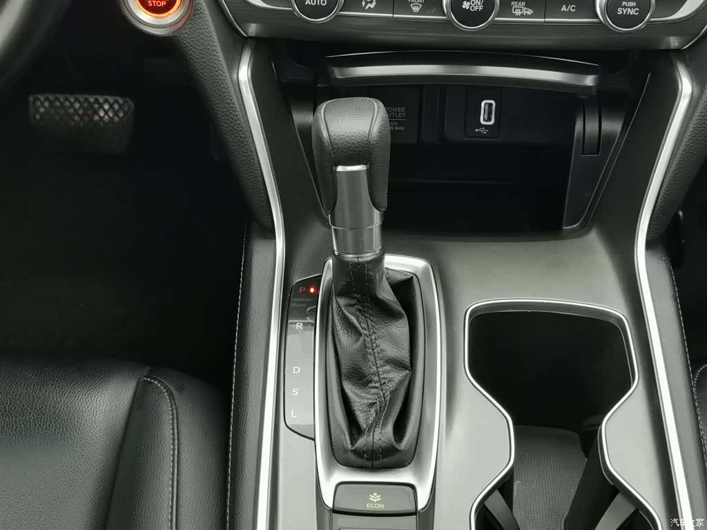 Honda Accord, 2019 13