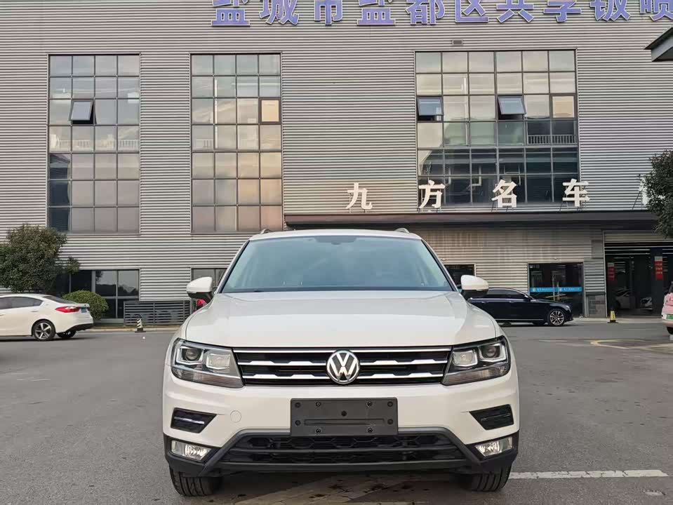 Volkswagen Tiguan L