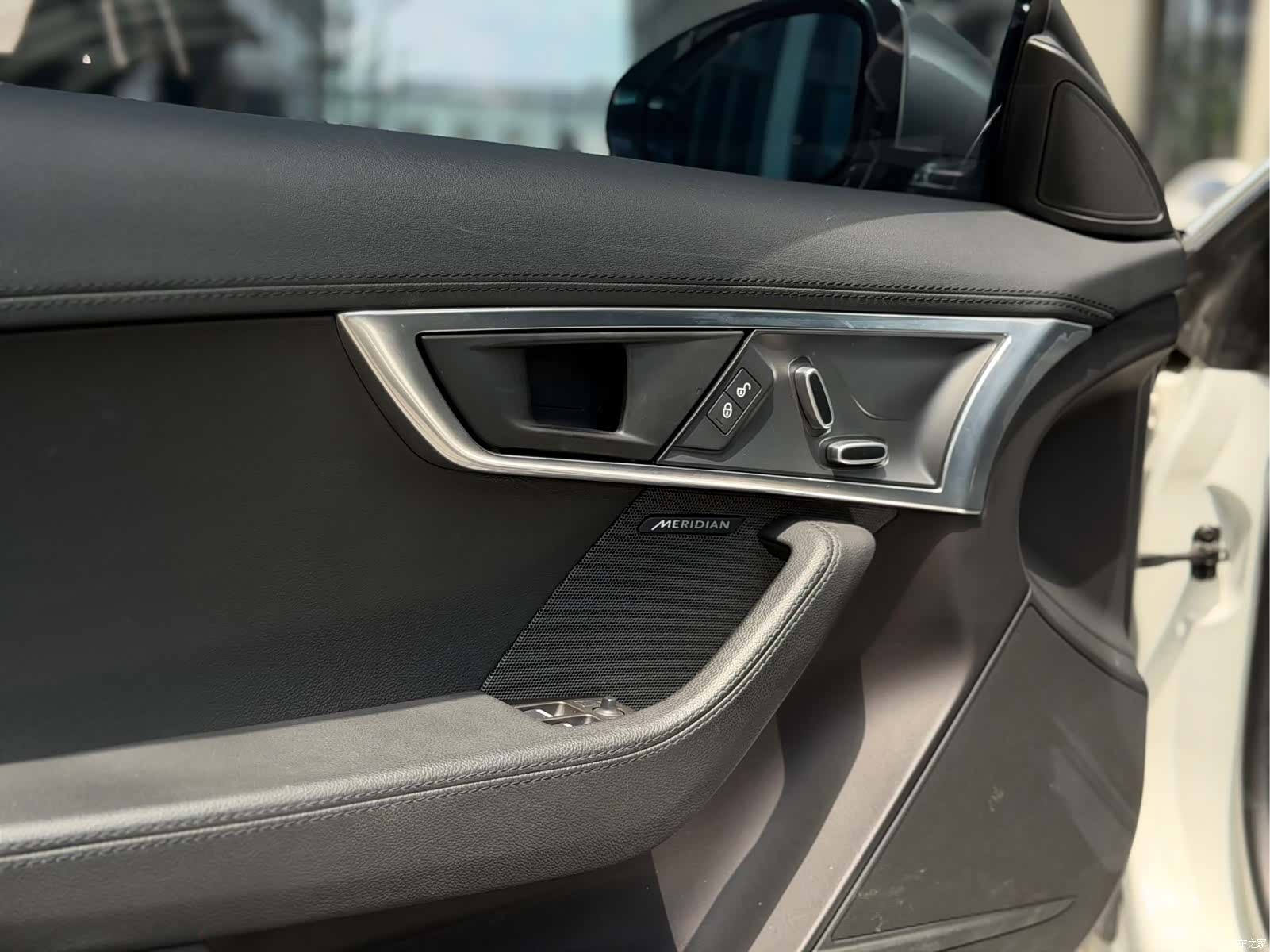 Jaguar F-TYPE, 2019 12
