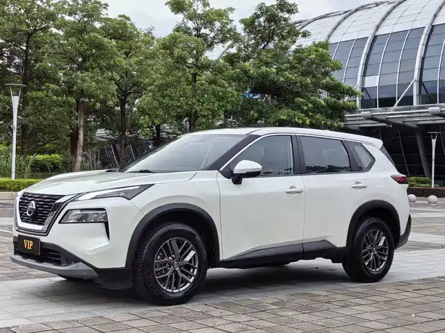 Nissan X-Trail 2023 — купить из Китая под заказ