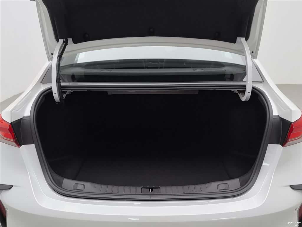 Buick Verano, 2023 16