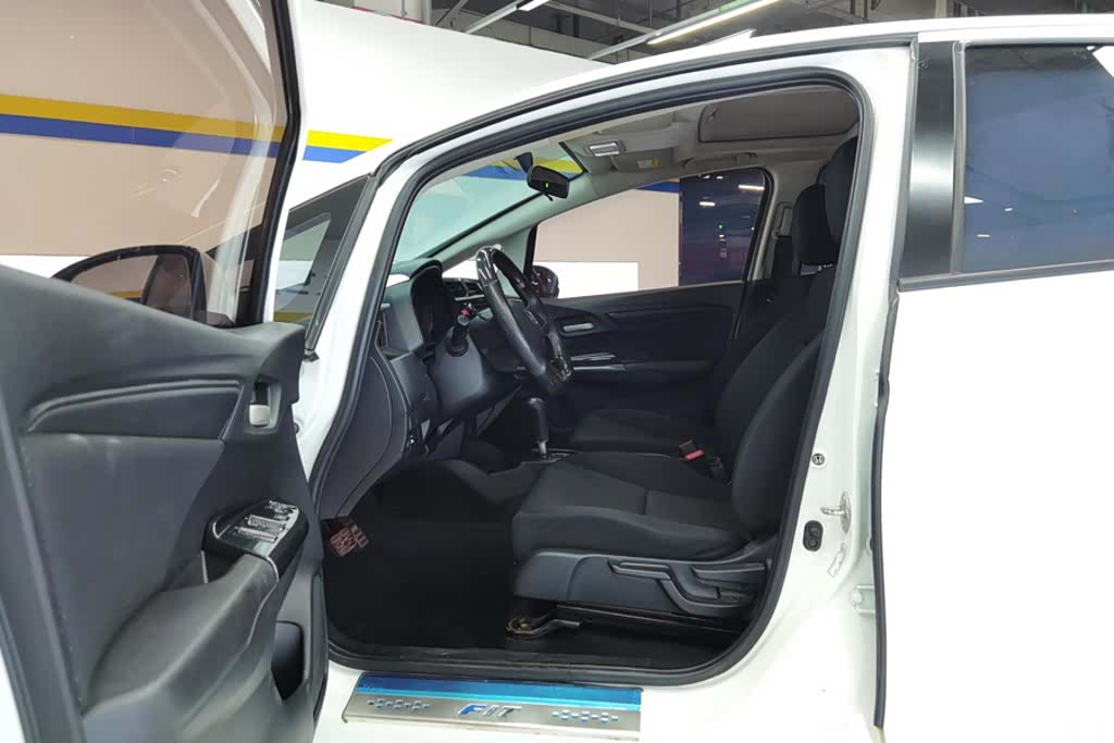 Honda Fit, 2017 9