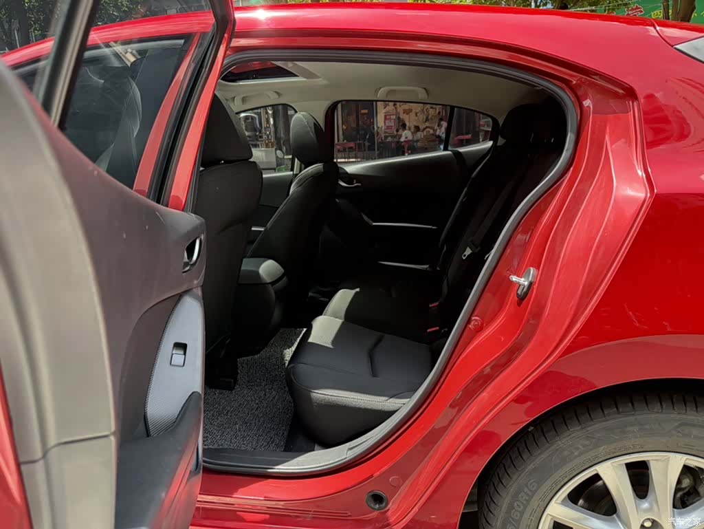 Mazda Mazda3, 2016 15