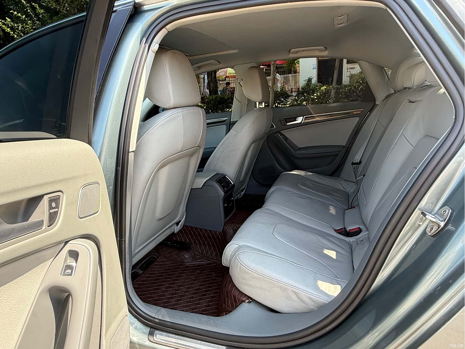 Audi A4L, 2014 11