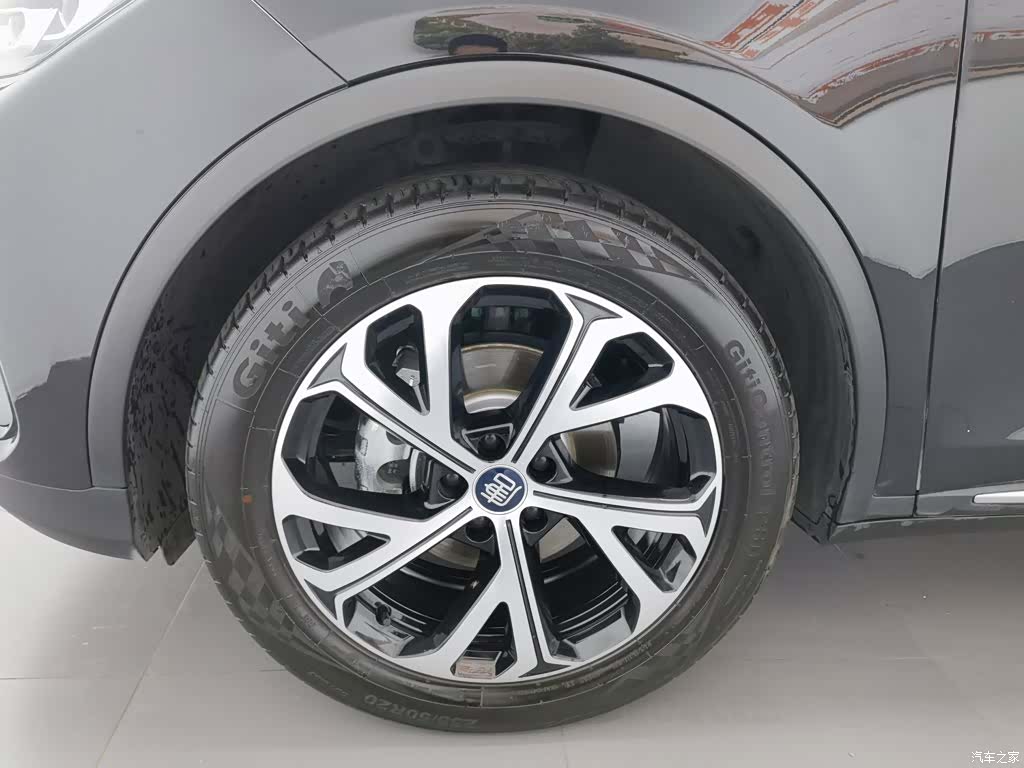 BYD Tang, 2025 17