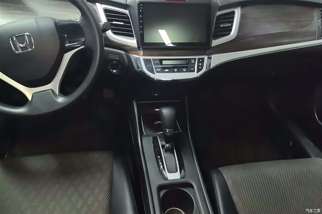 Honda Jade, 2018 16