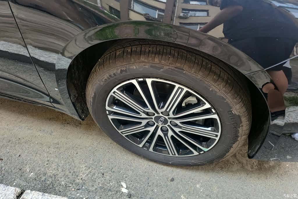 Geely Preface, 2025 6