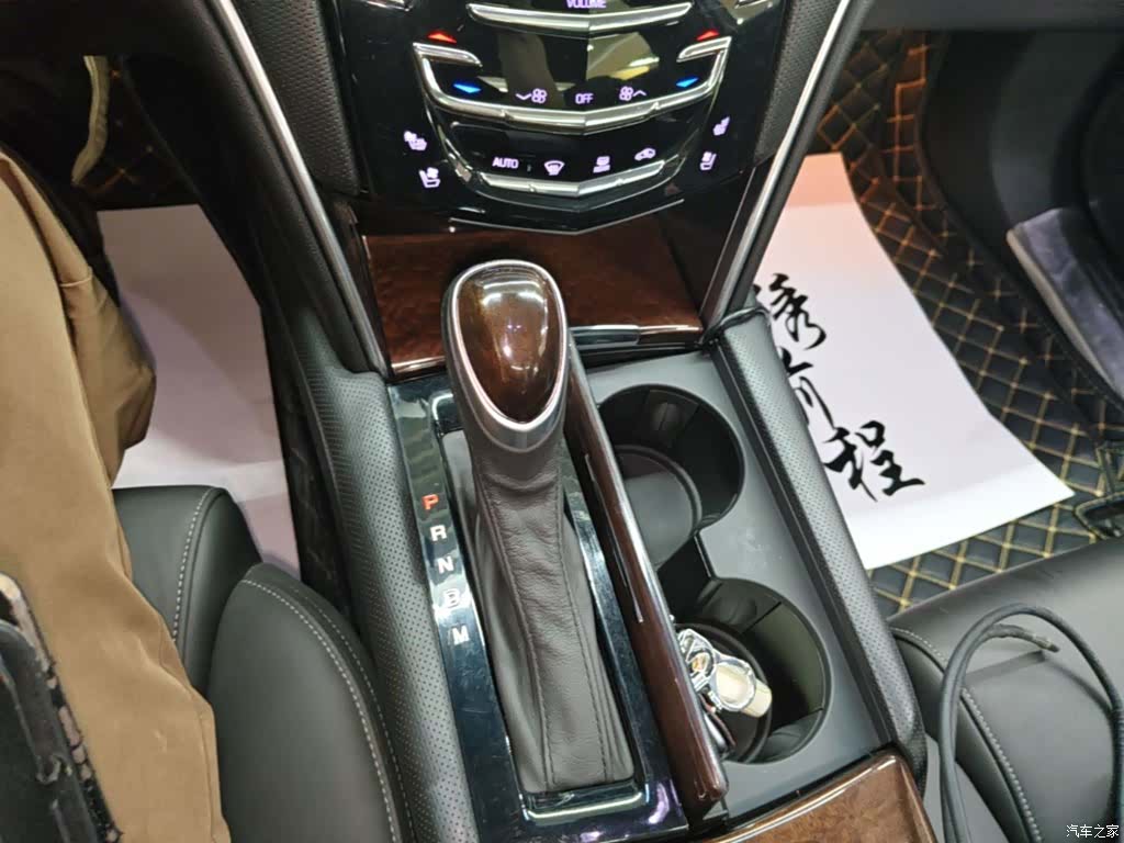 Cadillac XTS, 2017 14