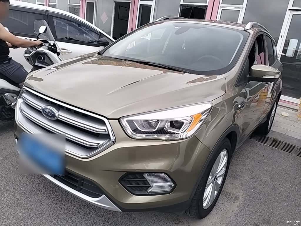 Ford Kuga, 2017 1
