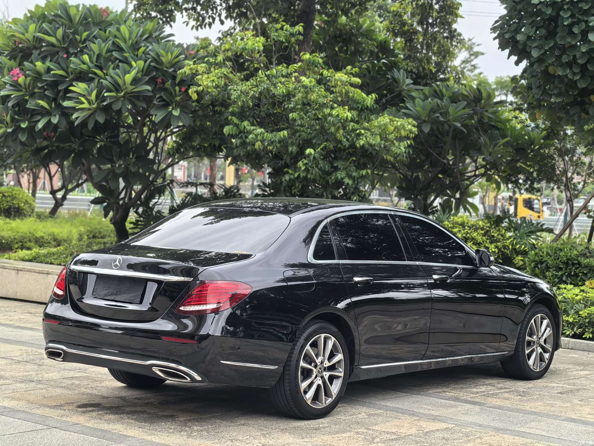 Mercedes-Benz E-Class, 2019 12