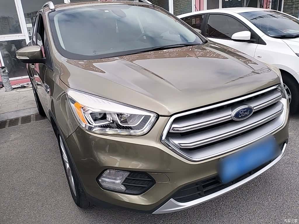 Ford Kuga, 2017 4