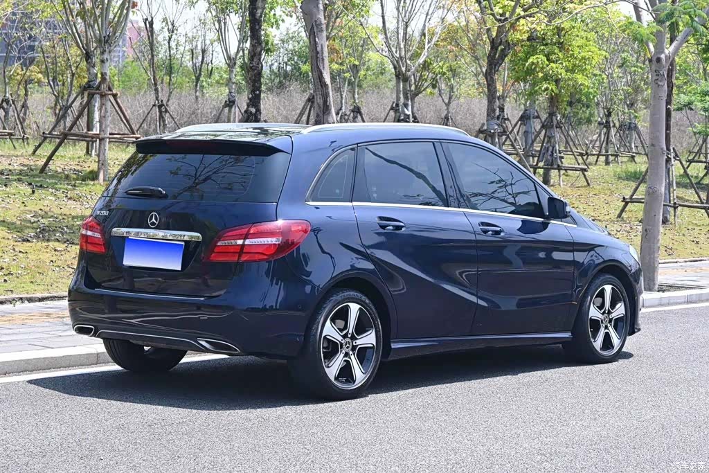 Mercedes-Benz B-Class, 2018 3