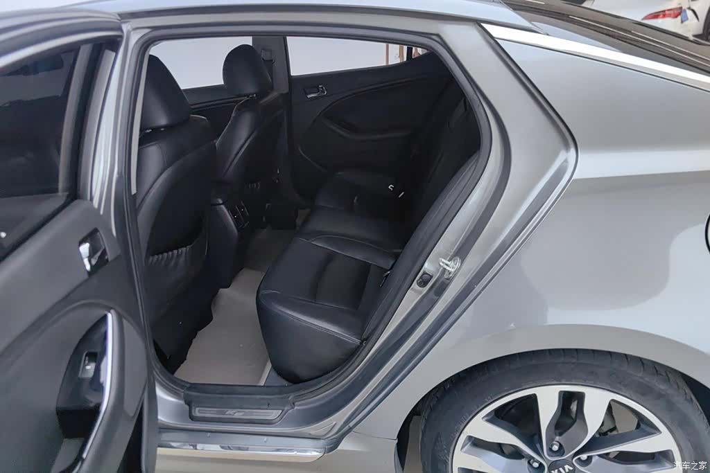 Kia K5, 2014 11