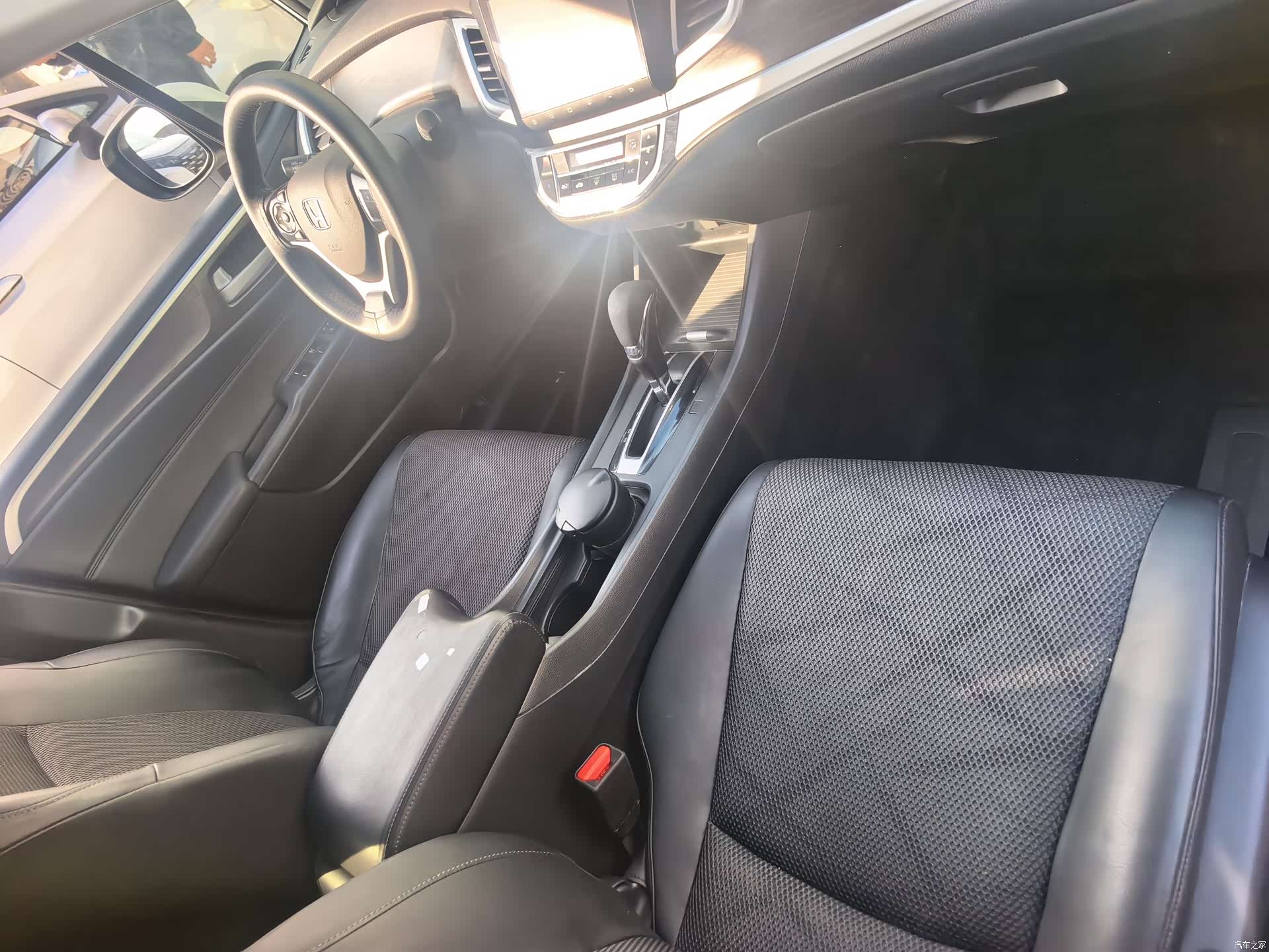 Honda Jade, 2016 9