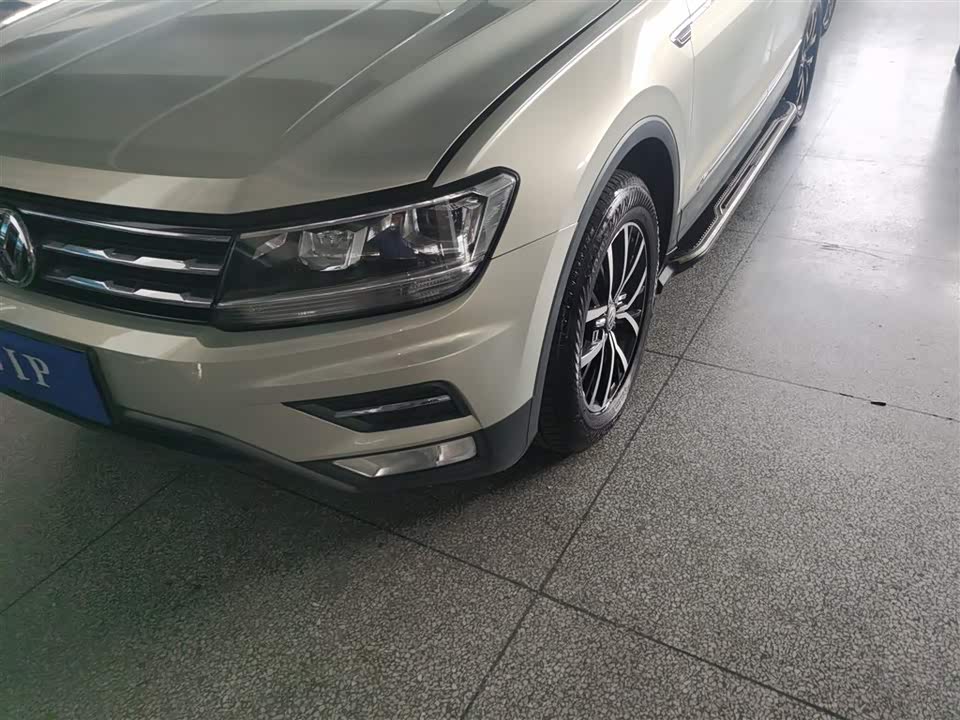 Volkswagen Tiguan L