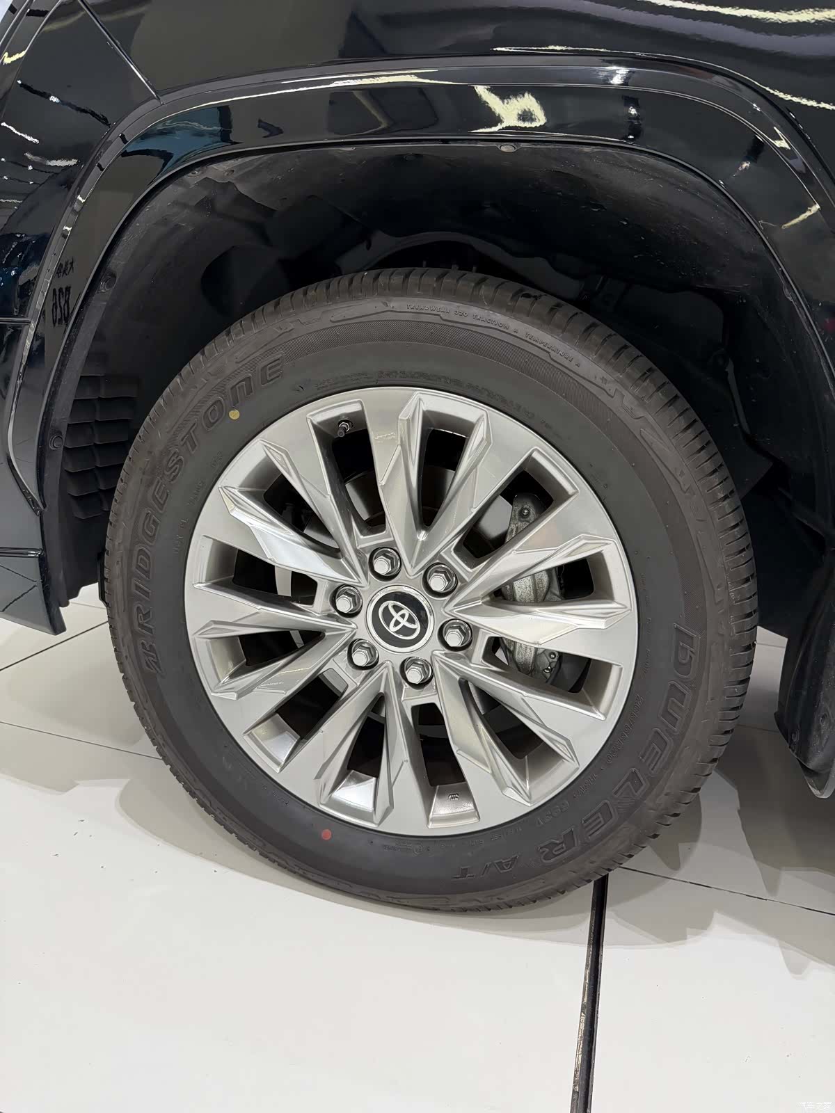 Toyota Land Cruiser, 2026 16