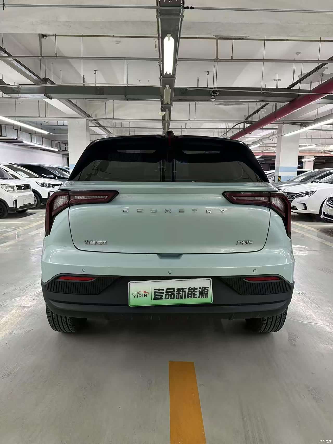 Geely E, 2022 все фото