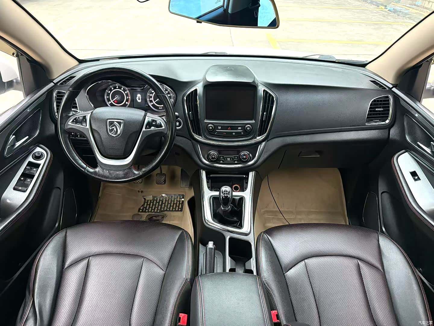 Wuling 560, 2016 6