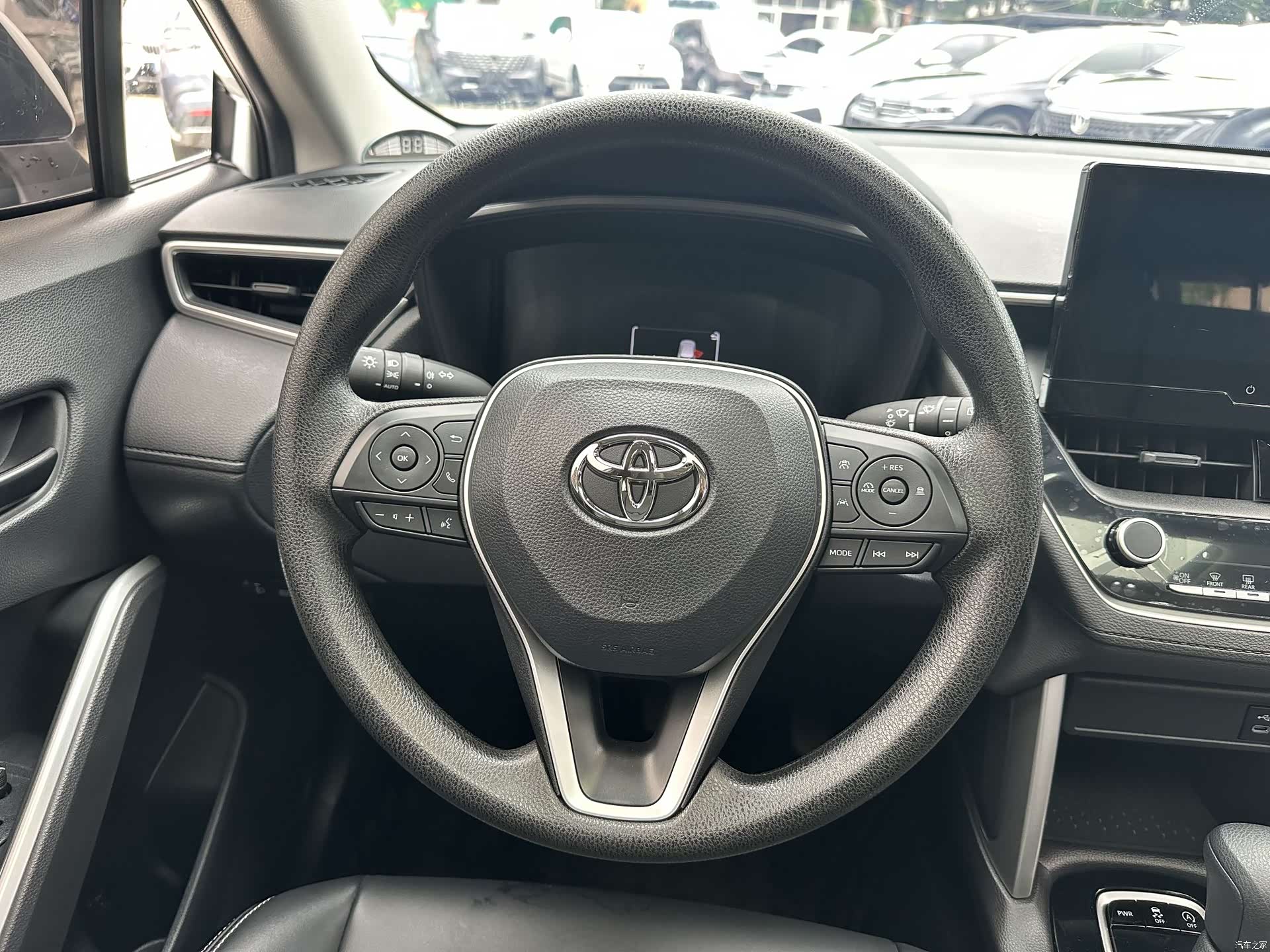 Toyota Frontlander, 2025 14