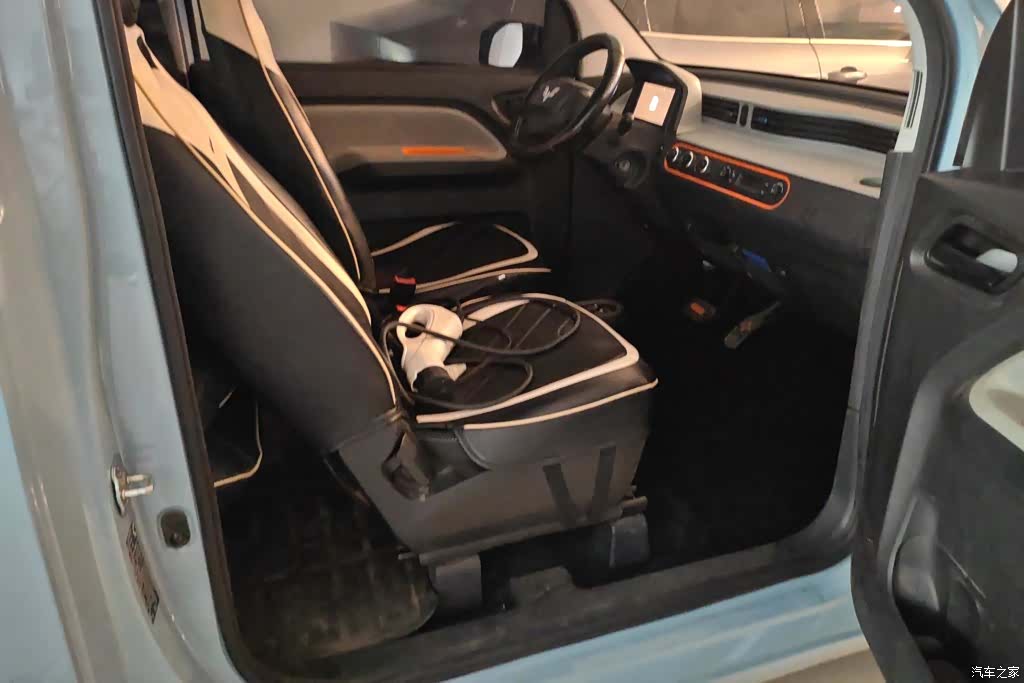 Wuling MINIEV, 2022 8