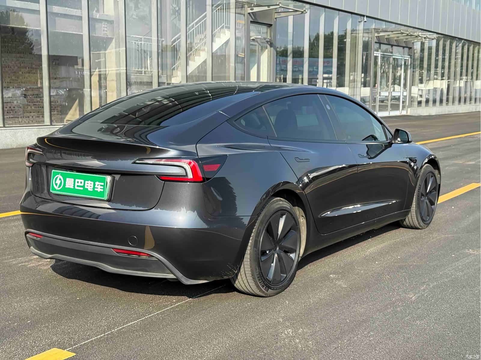 Tesla Model 3, 2024 все фото