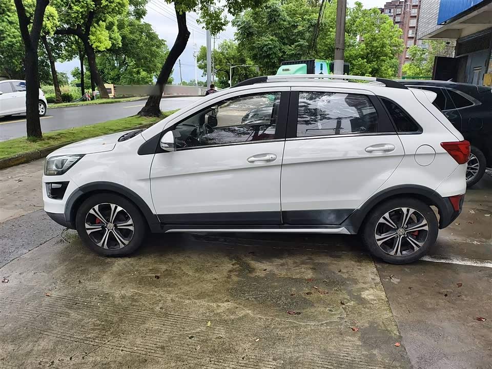 BAIC Shenbao X25 BAIC Shenbao X25