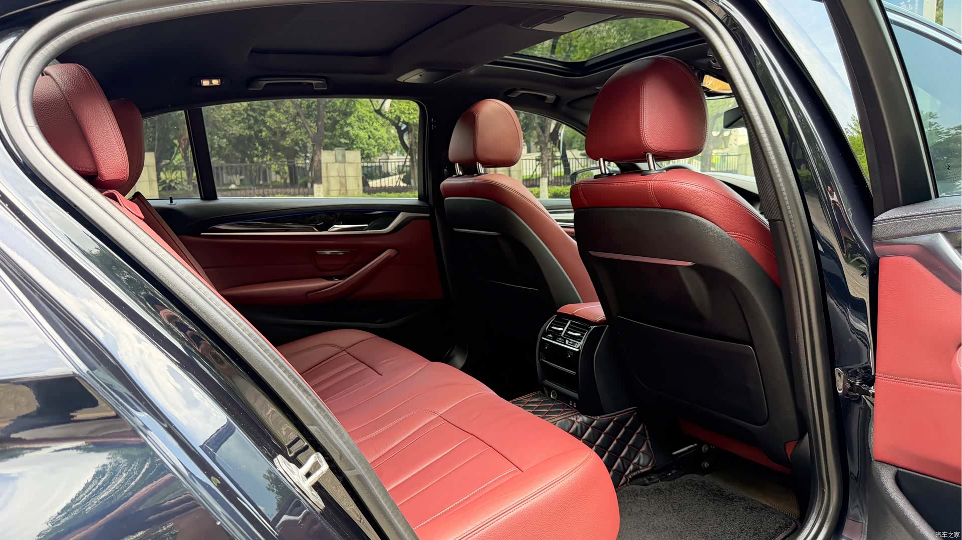 BMW 5 Series, 2020 13