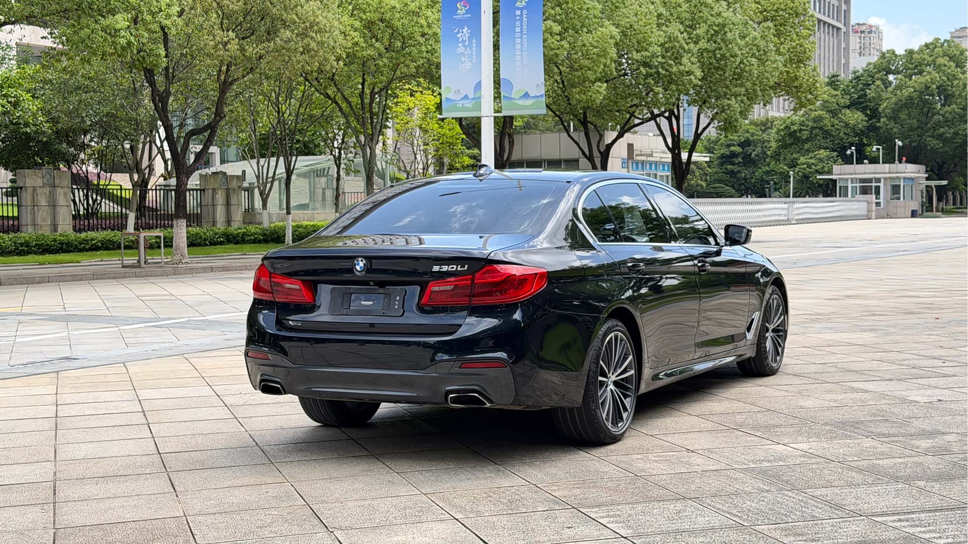 BMW 5 Series, 2020 24